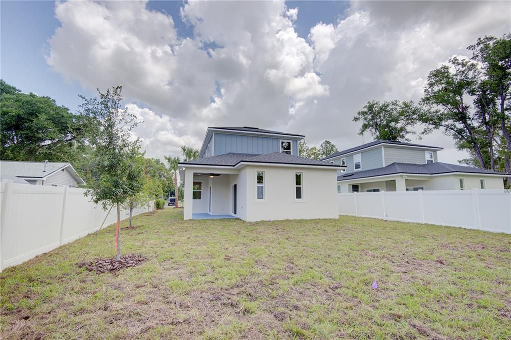 En Venta: $639,400 (4 camas, 3 baños, 2052 Pies cuadrados)