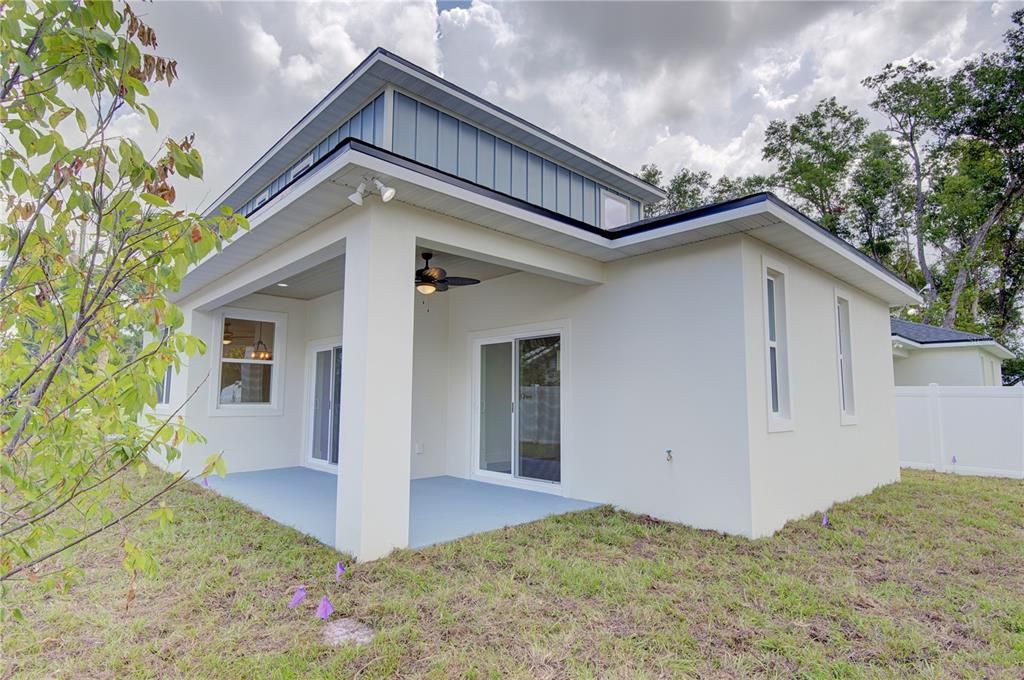En Venta: $639,400 (4 camas, 3 baños, 2052 Pies cuadrados)