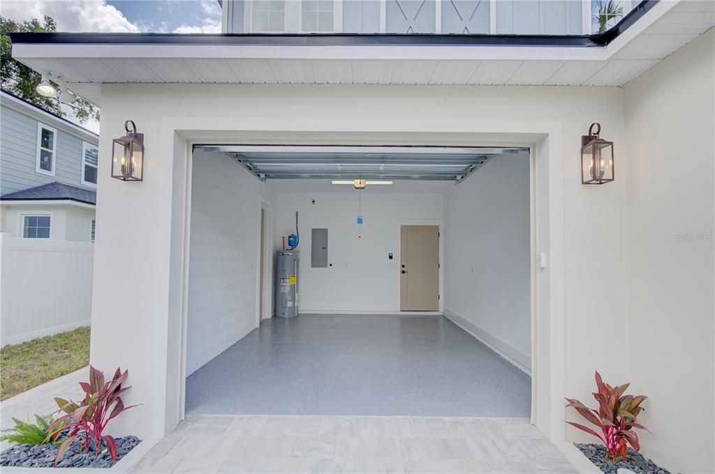 En Venta: $639,400 (4 camas, 3 baños, 2052 Pies cuadrados)