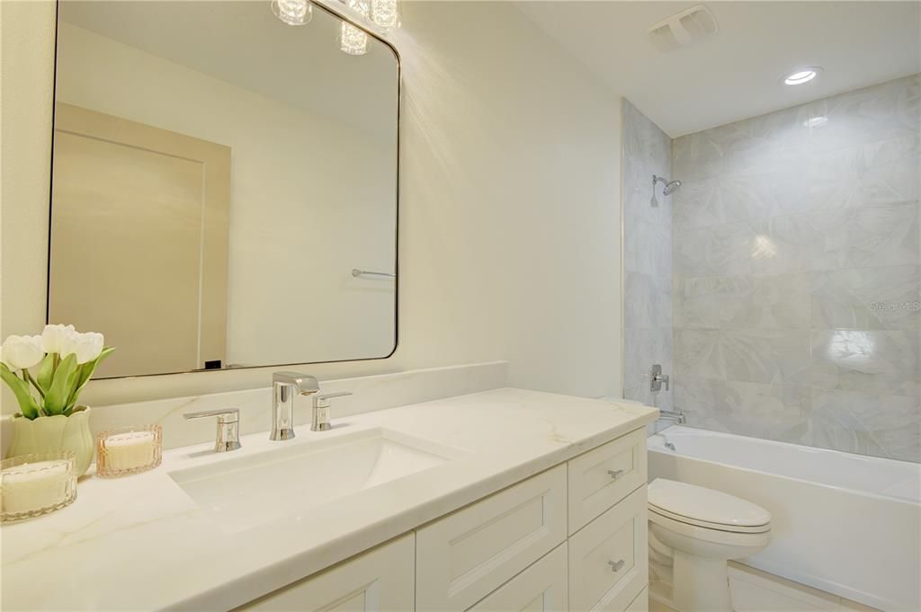 En Venta: $639,400 (4 camas, 3 baños, 2052 Pies cuadrados)