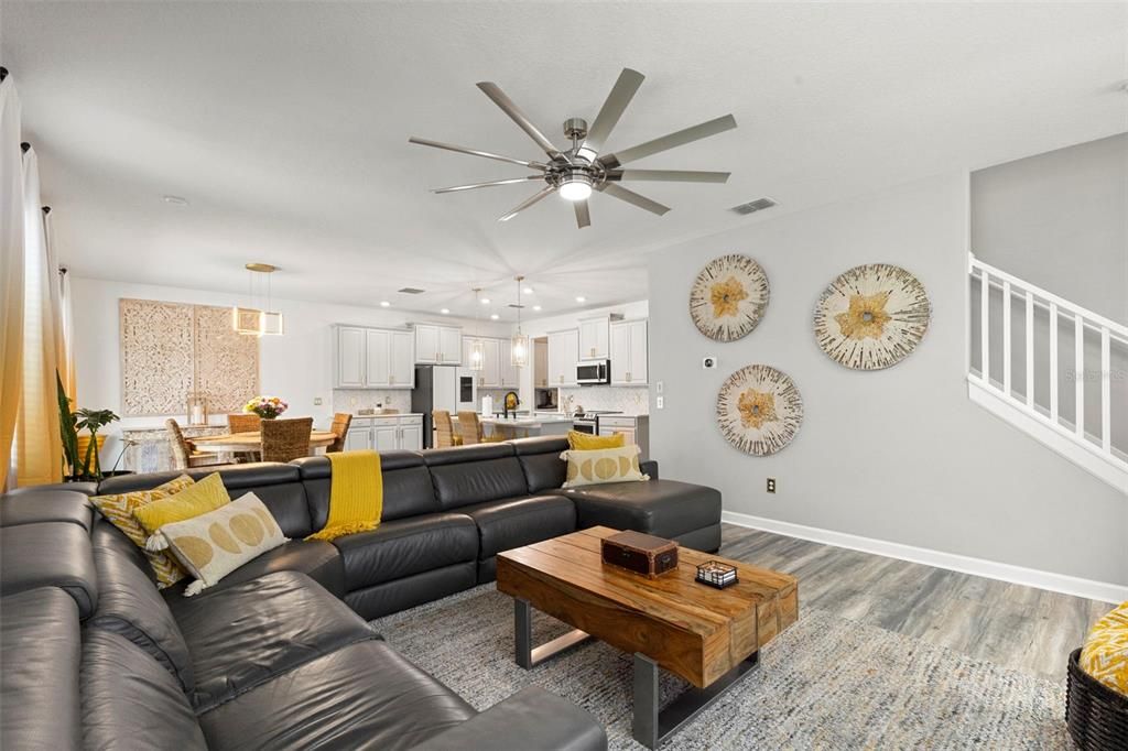 En Venta: $529,900 (4 camas, 2 baños, 2947 Pies cuadrados)