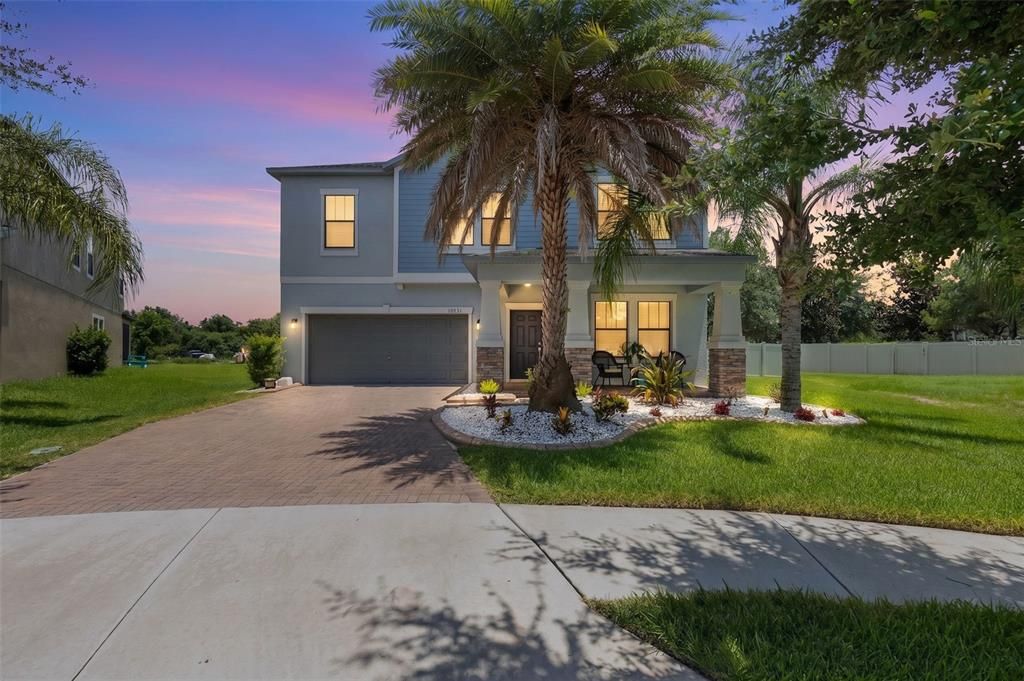 En Venta: $529,900 (4 camas, 2 baños, 2947 Pies cuadrados)