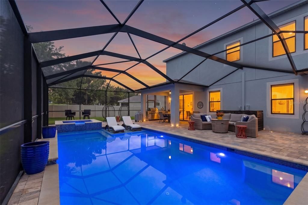 En Venta: $529,900 (4 camas, 2 baños, 2947 Pies cuadrados)