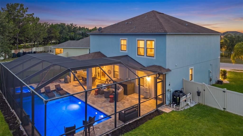 En Venta: $529,900 (4 camas, 2 baños, 2947 Pies cuadrados)