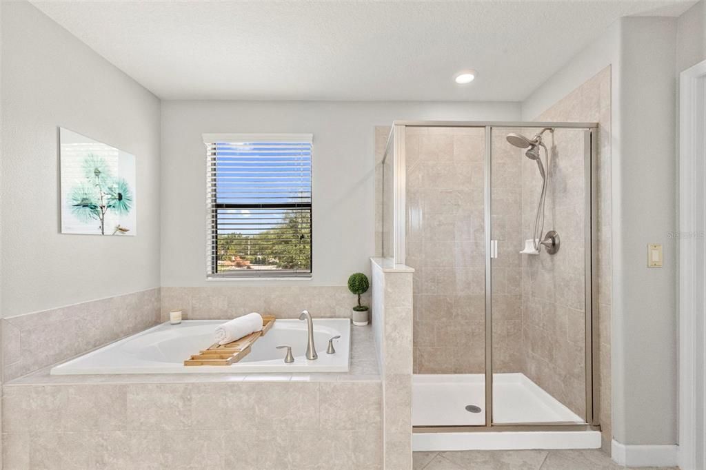 En Venta: $529,900 (4 camas, 2 baños, 2947 Pies cuadrados)