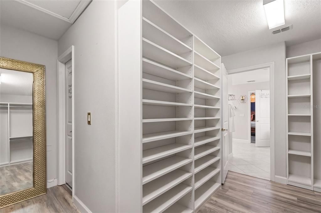En Venta: $529,900 (4 camas, 2 baños, 2947 Pies cuadrados)