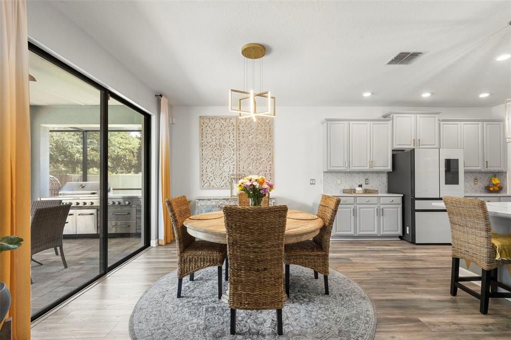 En Venta: $529,900 (4 camas, 2 baños, 2947 Pies cuadrados)