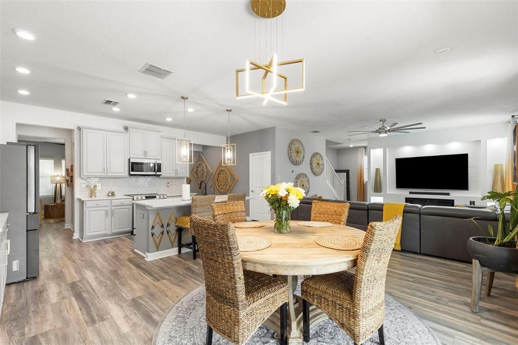 En Venta: $529,900 (4 camas, 2 baños, 2947 Pies cuadrados)