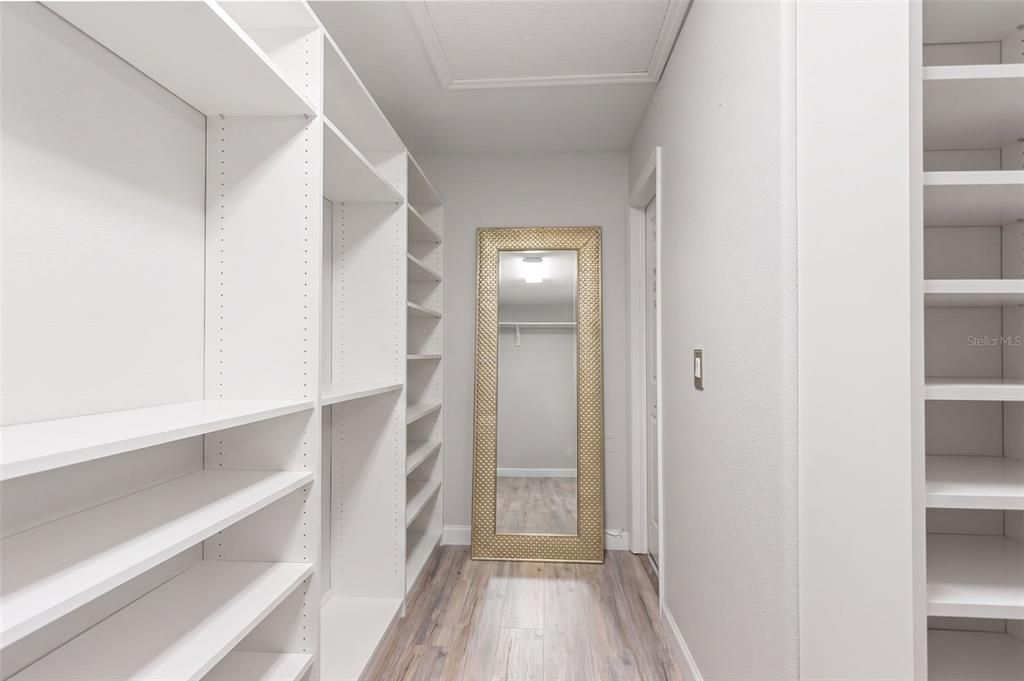 En Venta: $529,900 (4 camas, 2 baños, 2947 Pies cuadrados)