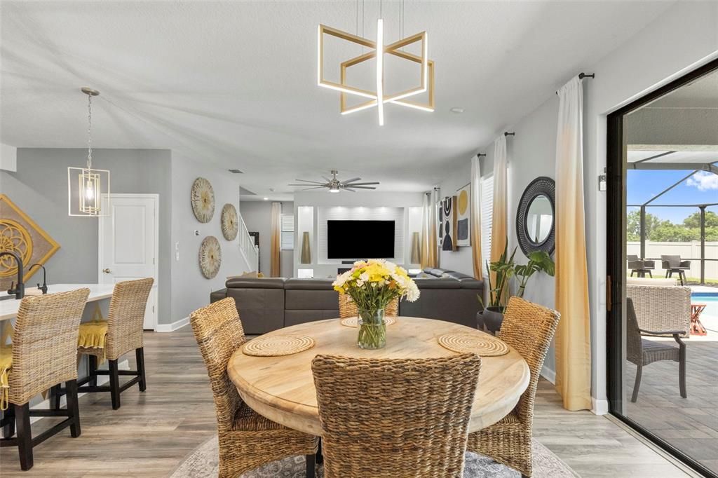 En Venta: $529,900 (4 camas, 2 baños, 2947 Pies cuadrados)