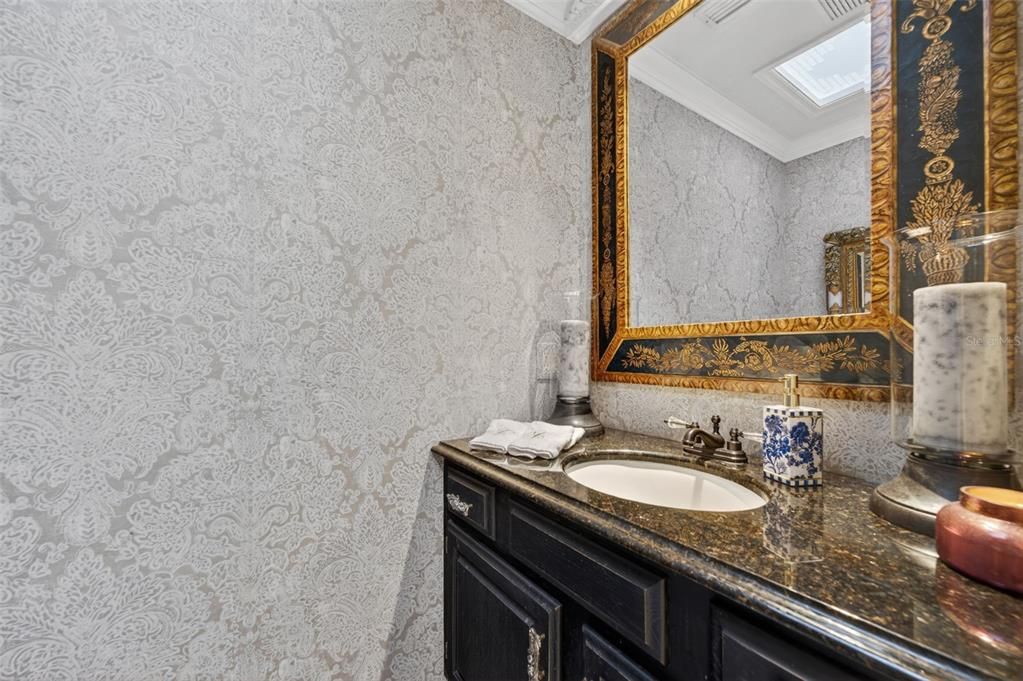 En Venta: $799,000 (4 camas, 2 baños, 2516 Pies cuadrados)