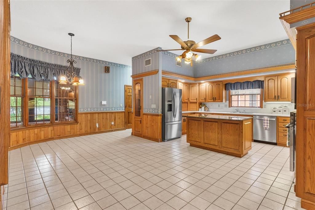 For Sale: $799,000 (4 beds, 2 baths, 4451 Square Feet)