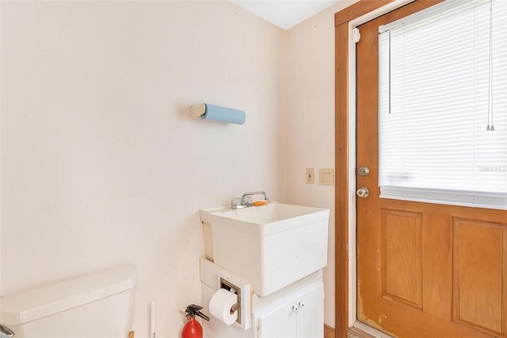 For Sale: $799,000 (4 beds, 2 baths, 4451 Square Feet)