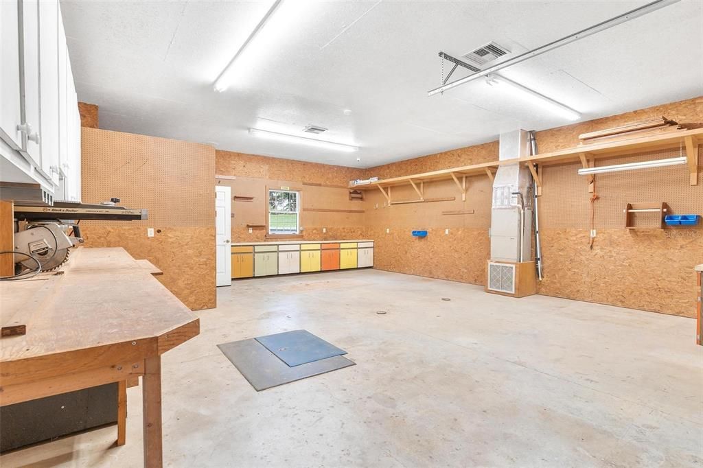 For Sale: $799,000 (4 beds, 2 baths, 4451 Square Feet)
