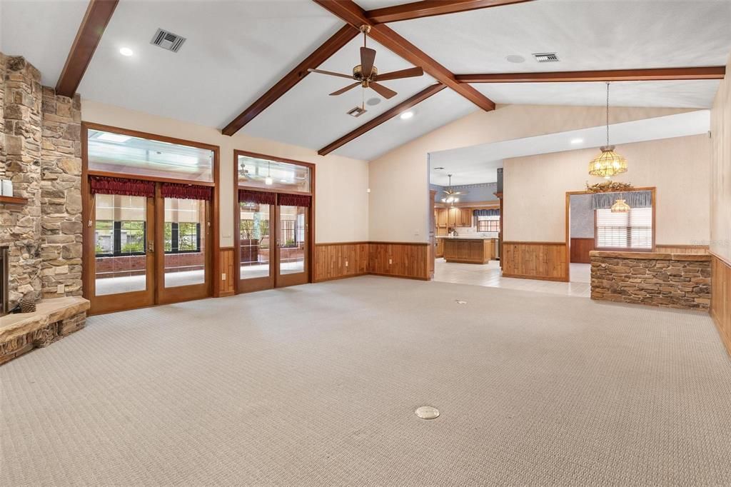For Sale: $799,000 (4 beds, 2 baths, 4451 Square Feet)