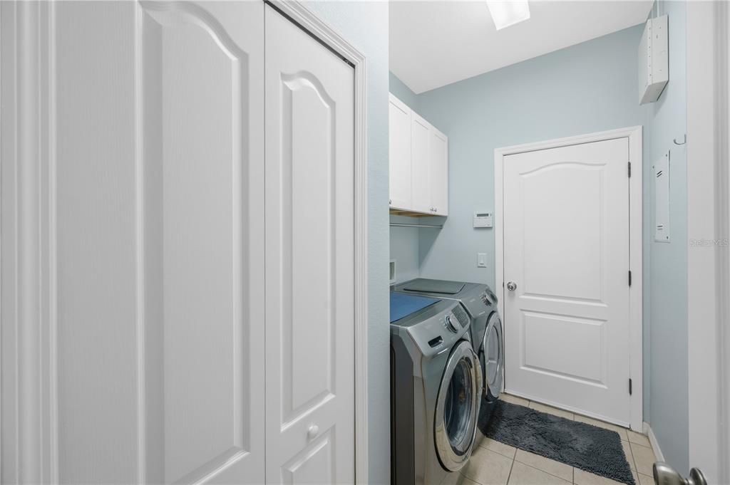 En Venta: $550,000 (4 camas, 3 baños, 2518 Pies cuadrados)