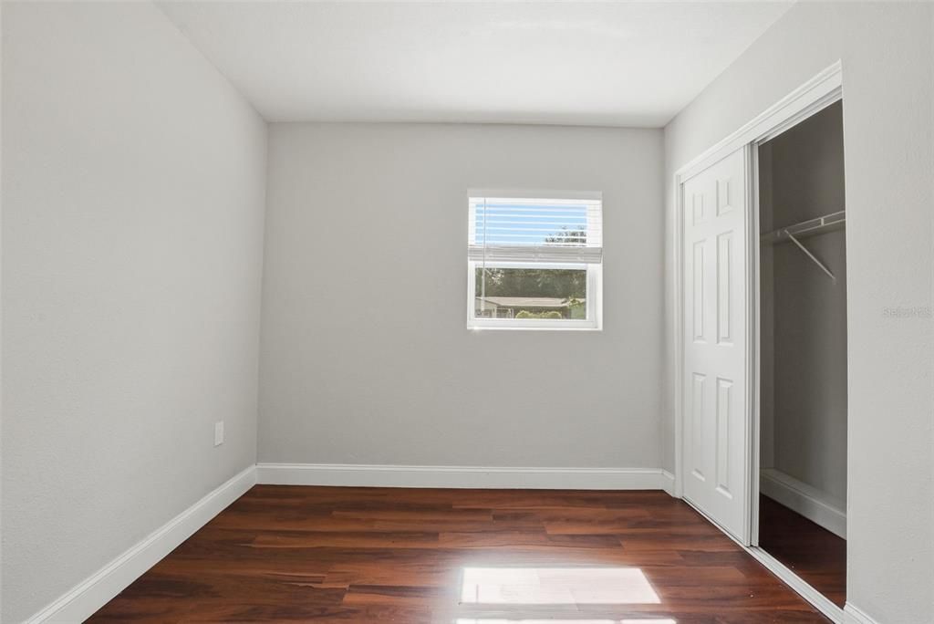 For Sale: $270,500 (3 beds, 2 baths, 1381 Square Feet)