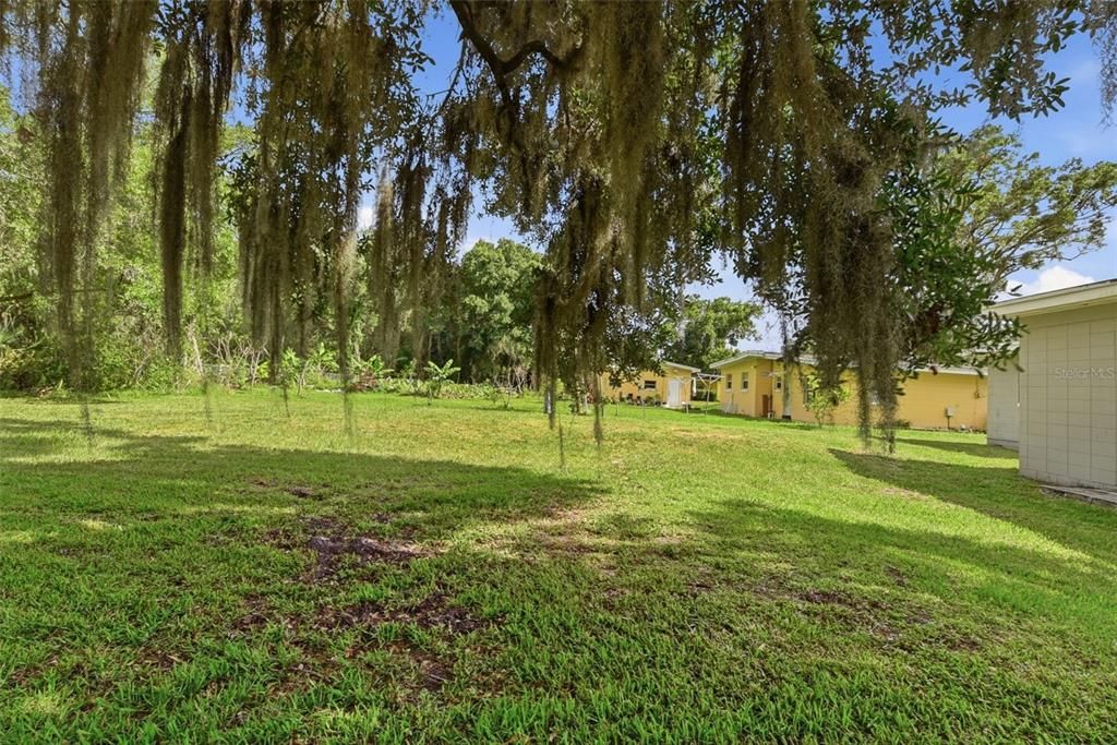For Sale: $270,500 (3 beds, 2 baths, 1381 Square Feet)