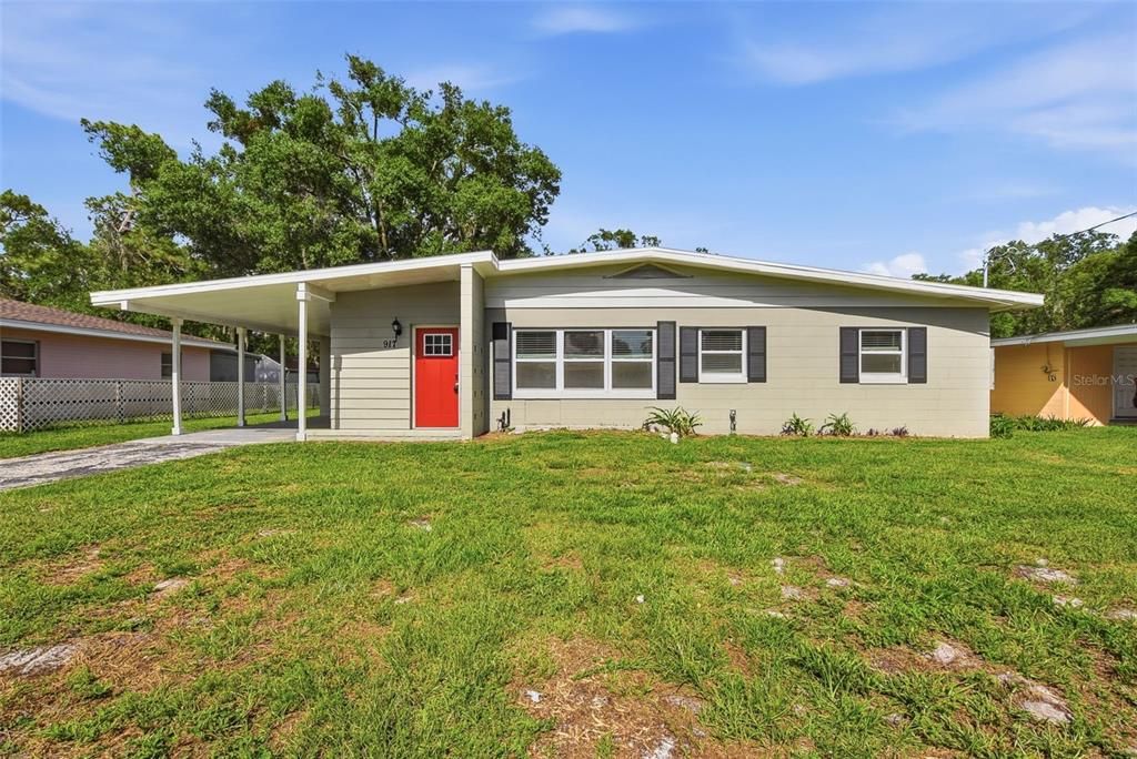 For Sale: $270,500 (3 beds, 2 baths, 1381 Square Feet)