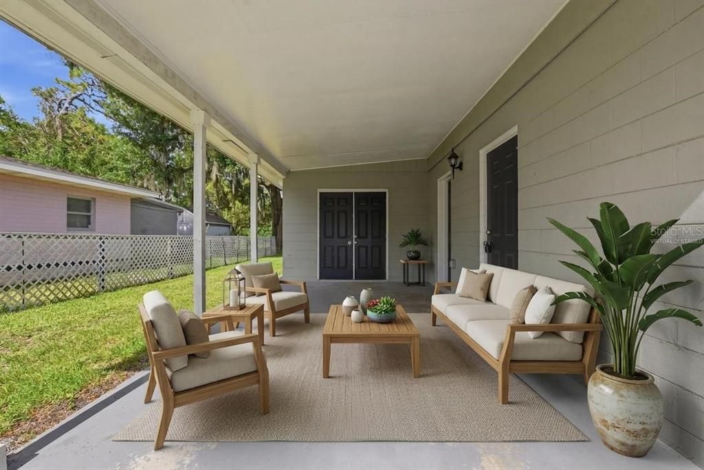 For Sale: $270,500 (3 beds, 2 baths, 1381 Square Feet)