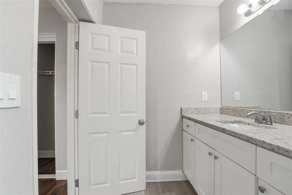 For Sale: $270,500 (3 beds, 2 baths, 1381 Square Feet)
