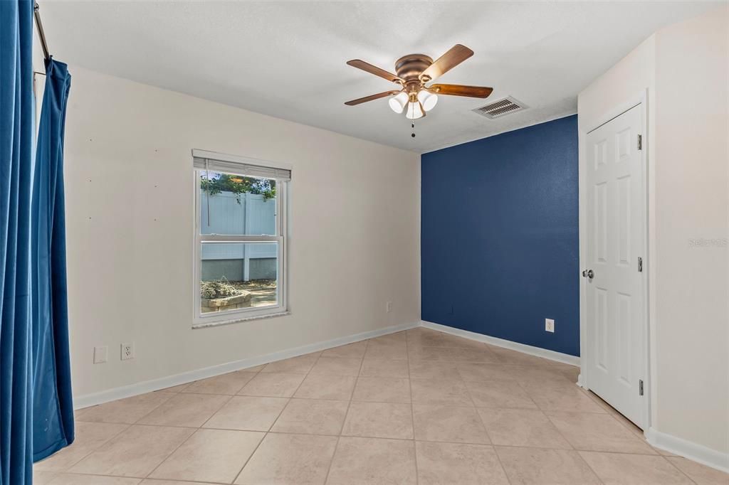 For Sale: $450,000 (3 beds, 2 baths, 1567 Square Feet)