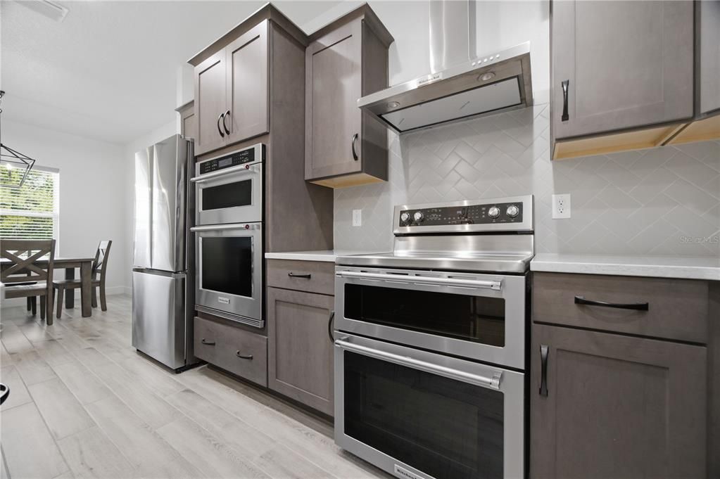 For Sale: $685,000 (3 beds, 2 baths, 2003 Square Feet)