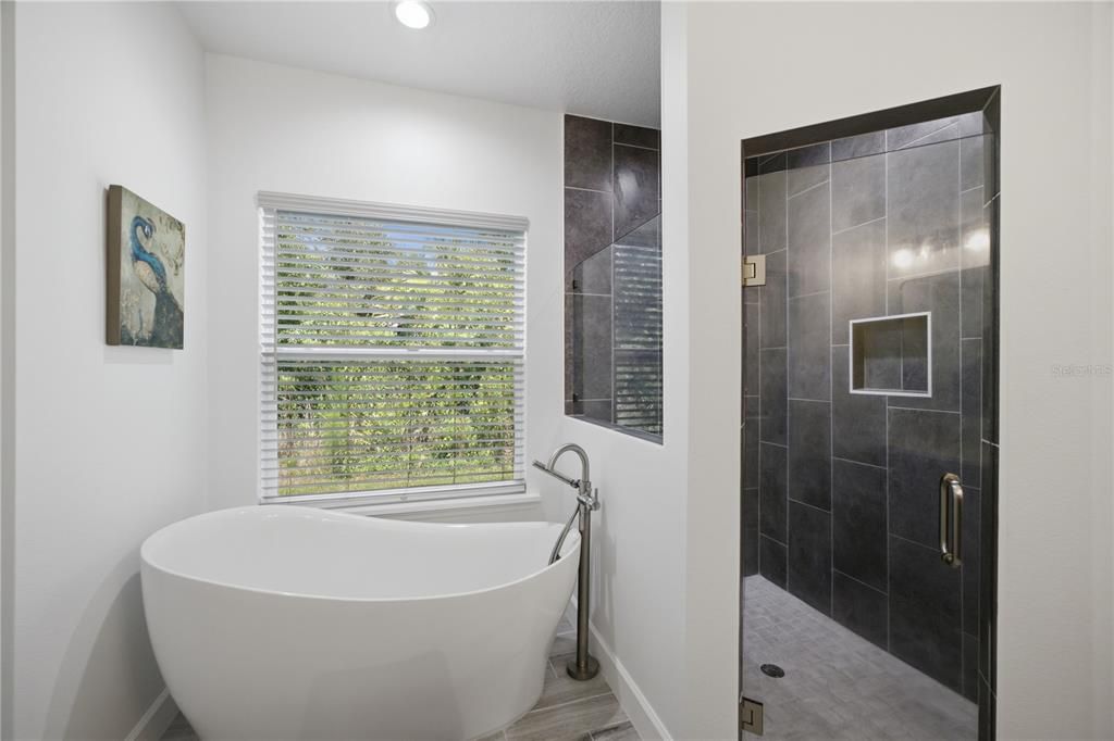 For Sale: $685,000 (3 beds, 2 baths, 2003 Square Feet)