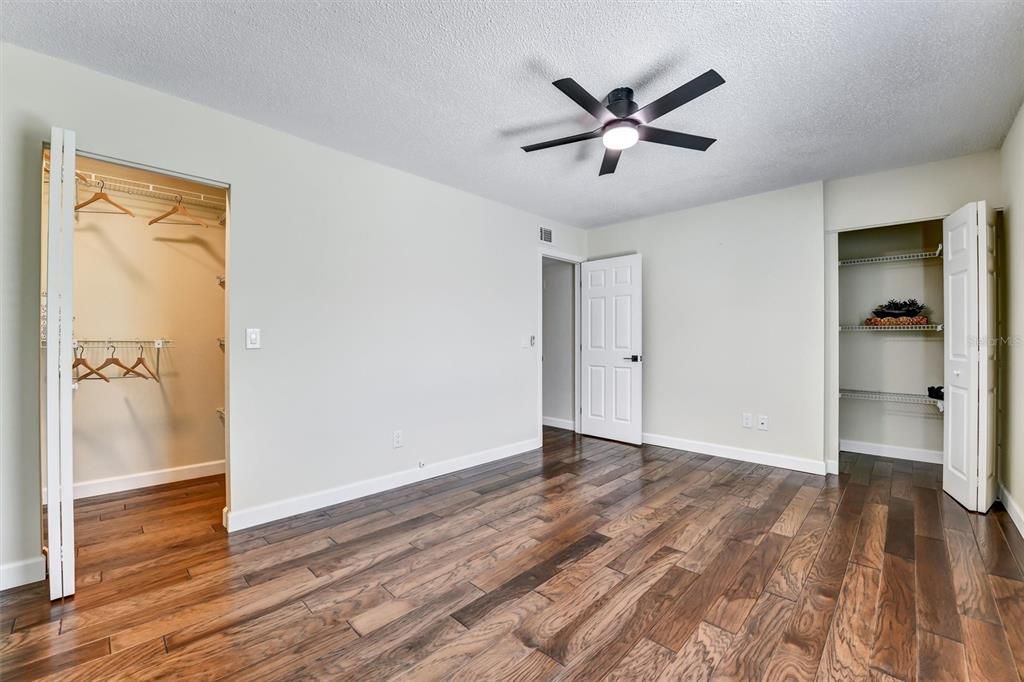 For Sale: $260,000 (2 beds, 1 baths, 1200 Square Feet)