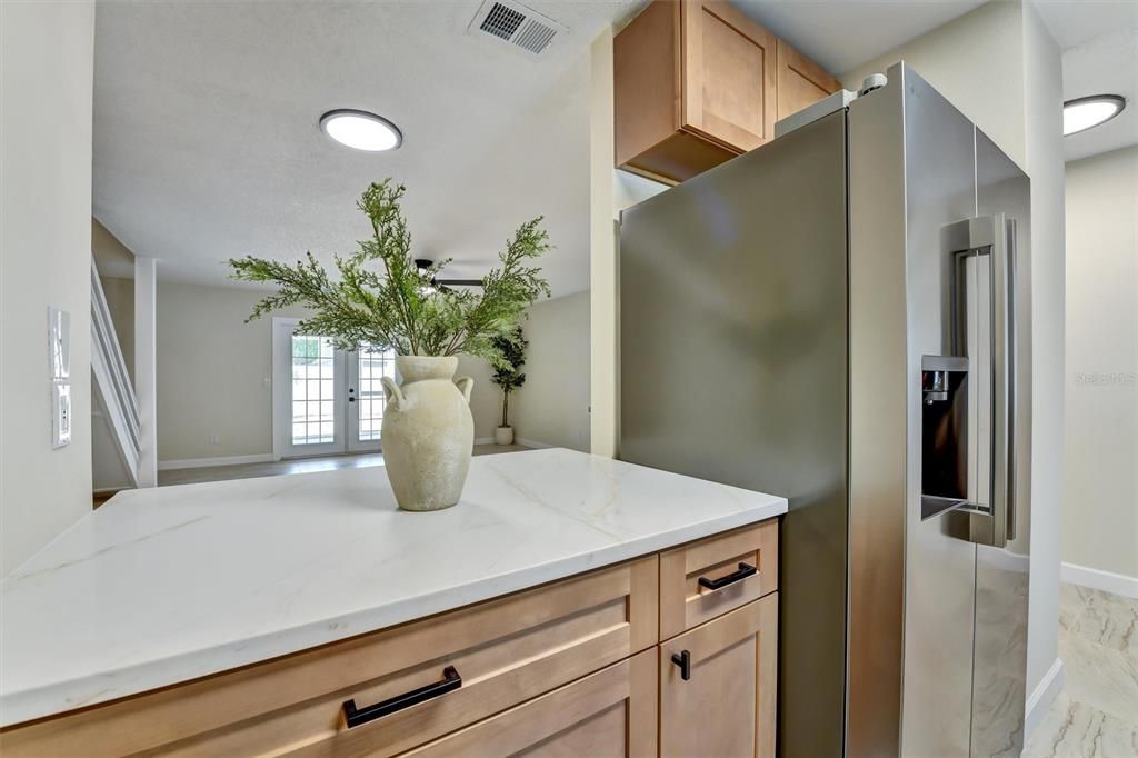 For Sale: $260,000 (2 beds, 1 baths, 1200 Square Feet)