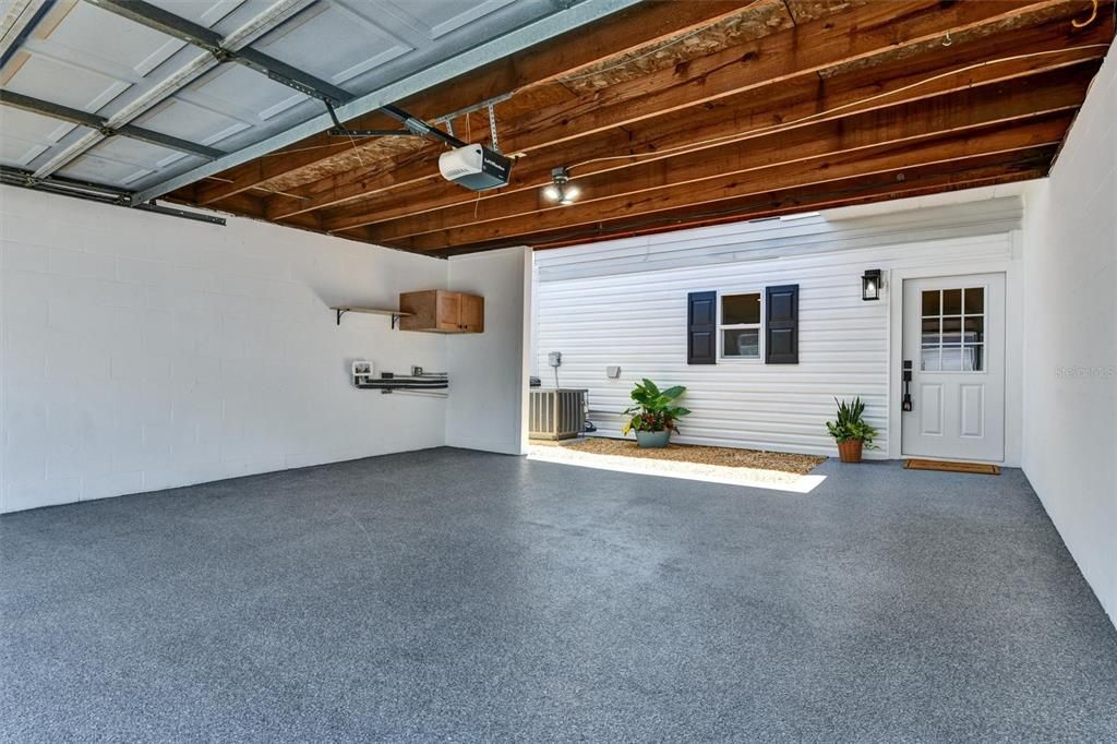 For Sale: $260,000 (2 beds, 1 baths, 1200 Square Feet)