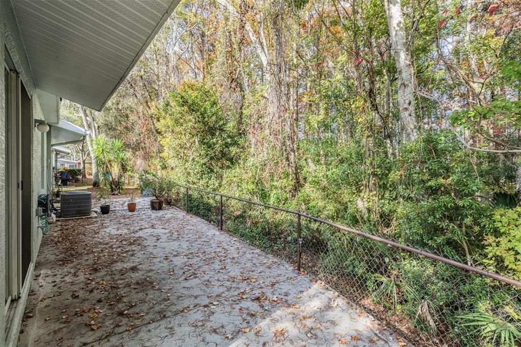 For Sale: $224,000 (2 beds, 2 baths, 1117 Square Feet)