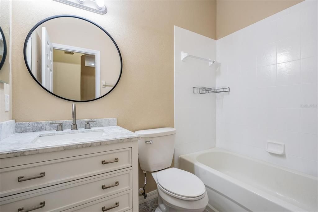 For Sale: $224,000 (2 beds, 2 baths, 1117 Square Feet)