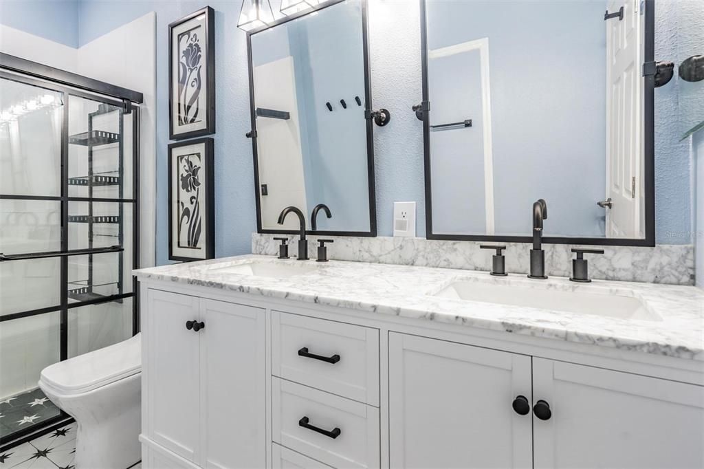 For Sale: $224,000 (2 beds, 2 baths, 1117 Square Feet)