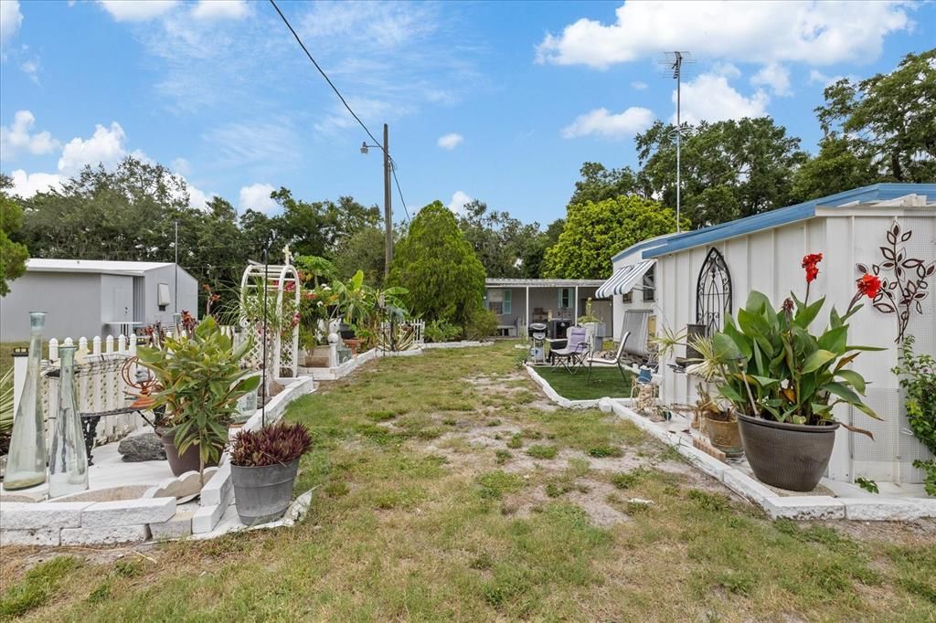 For Sale: $90,000 (2 beds, 1 baths, 540 Square Feet)