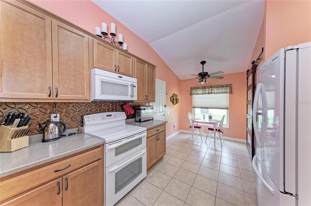 En Venta: $360,000 (4 camas, 2 baños, 1604 Pies cuadrados)