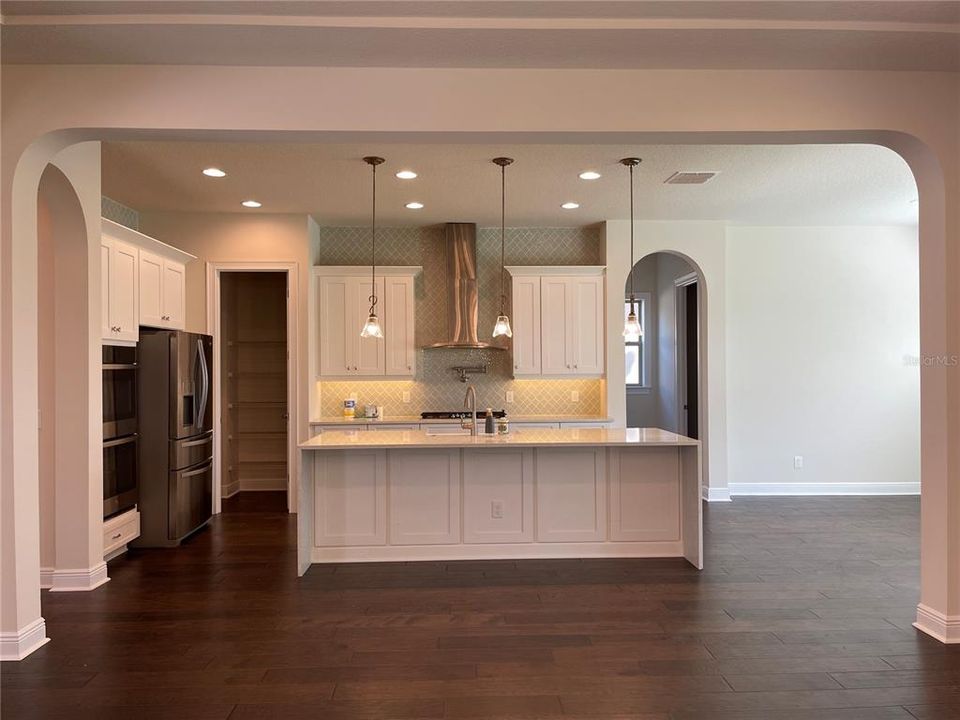 For Rent: $4,800 (5 beds, 4 baths, 3597 Square Feet)