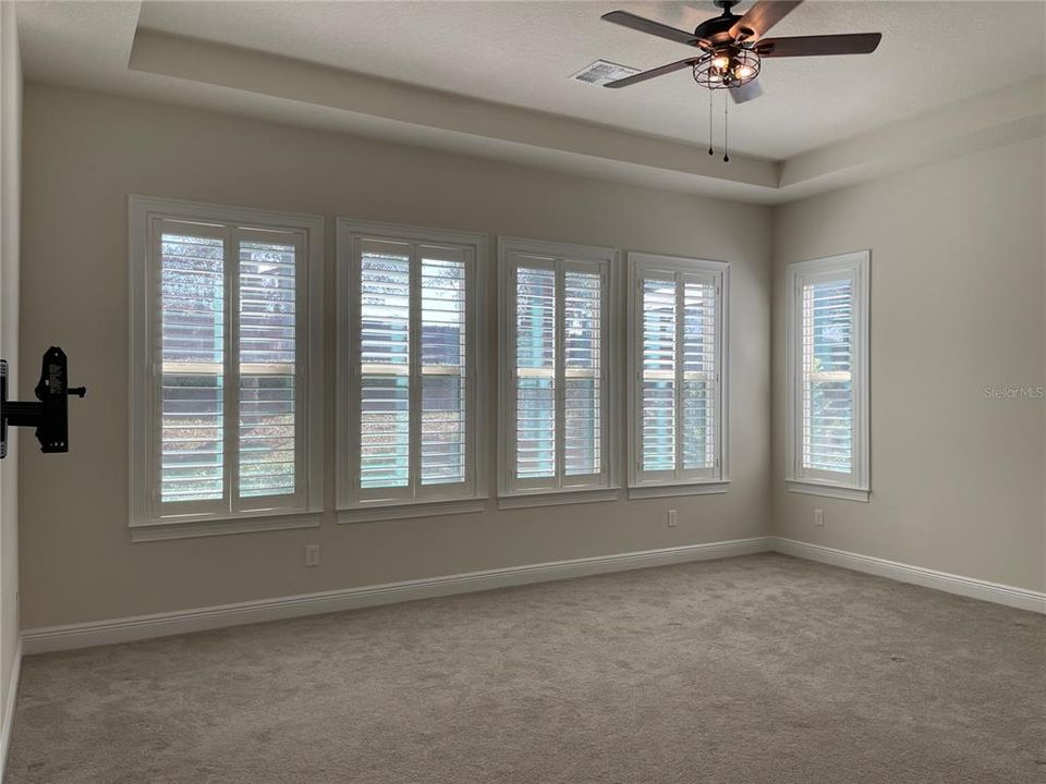 For Rent: $4,800 (5 beds, 4 baths, 3597 Square Feet)