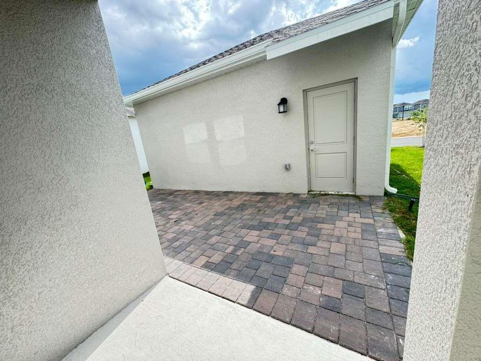 For Rent: $2,800 (4 beds, 3 baths, 2023 Square Feet)