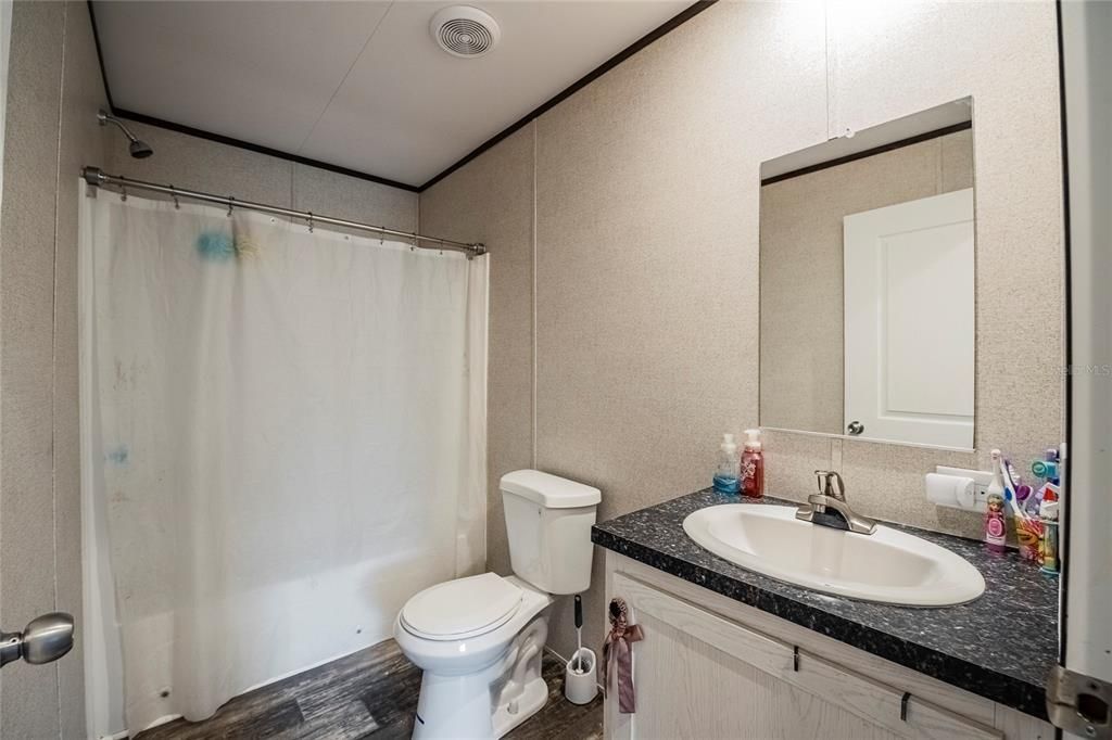 For Sale: $389,000 (4 beds, 2 baths, 1493 Square Feet)