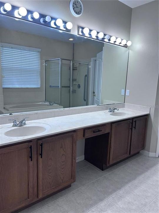 В аренду: $3,995 (5 спален, 4 ванн, 3593 Квадратных фут)