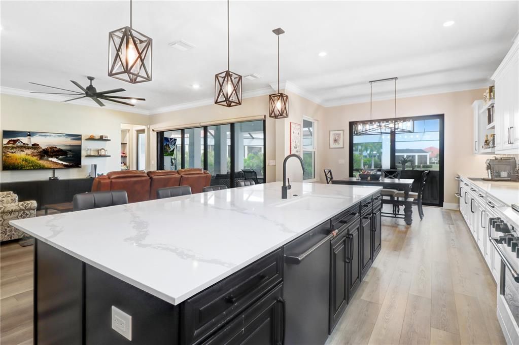 For Sale: $1,499,900 (4 beds, 4 baths, 3914 Square Feet)