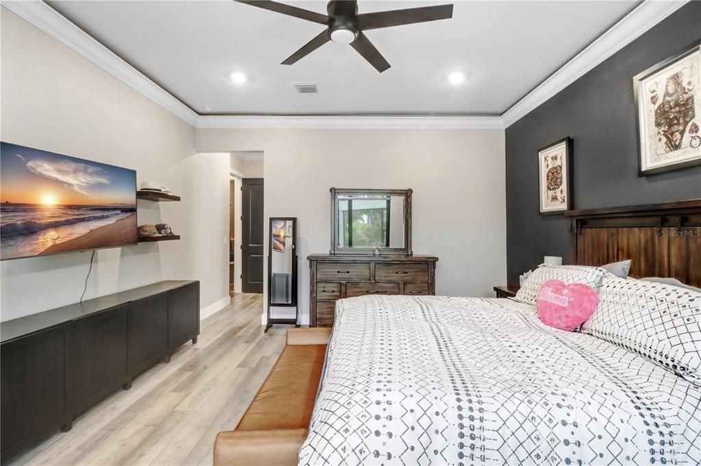 For Sale: $1,499,900 (4 beds, 4 baths, 3914 Square Feet)