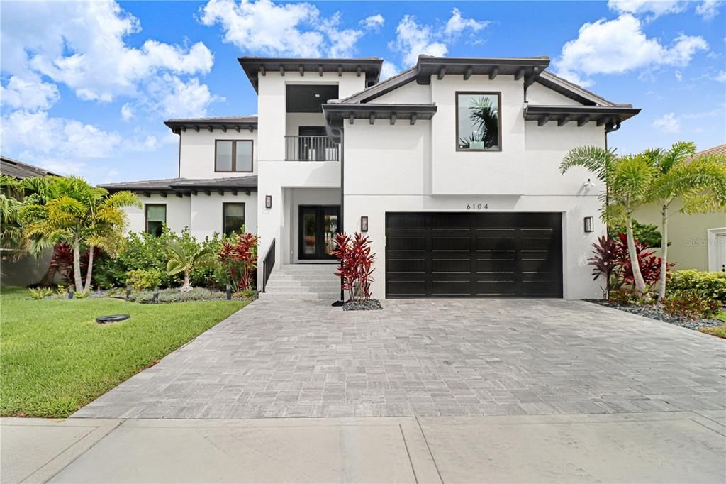 For Sale: $1,499,900 (4 beds, 4 baths, 3914 Square Feet)