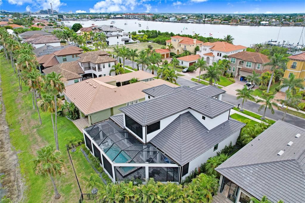 For Sale: $1,499,900 (4 beds, 4 baths, 3914 Square Feet)