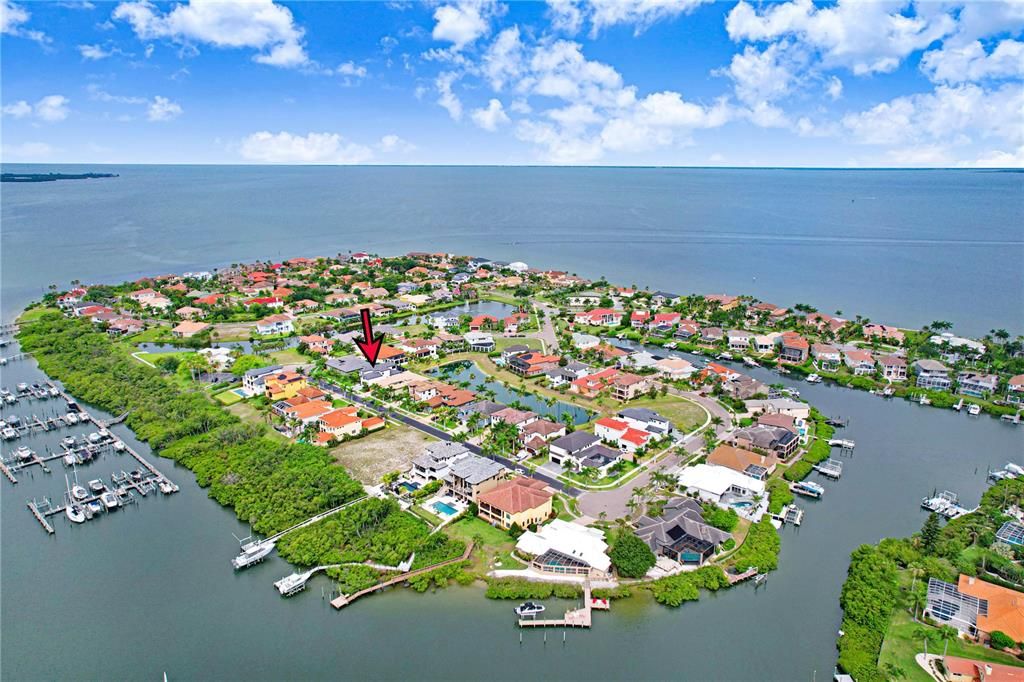 For Sale: $1,499,900 (4 beds, 4 baths, 3914 Square Feet)
