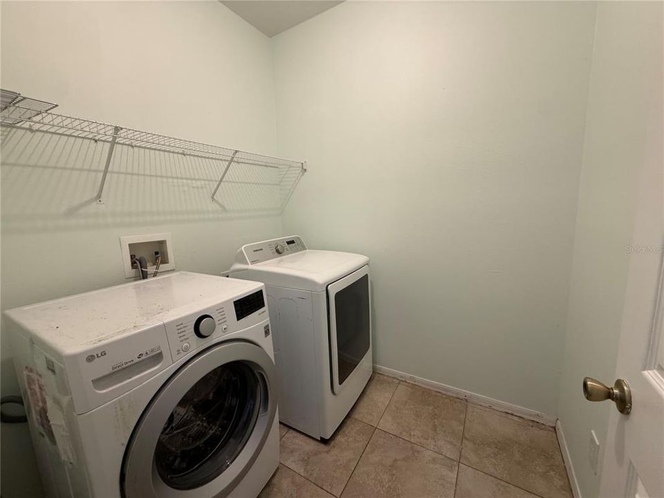 Active With Contract: $550,000 (4 beds, 2 baths, 2707 Square Feet)