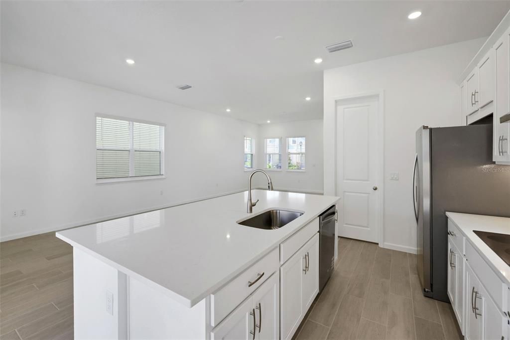 For Sale: $580,933 (4 beds, 3 baths, 2083 Square Feet)