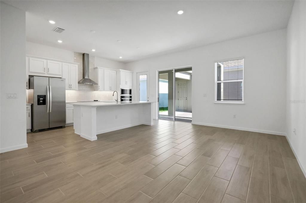 For Sale: $580,933 (4 beds, 3 baths, 2083 Square Feet)