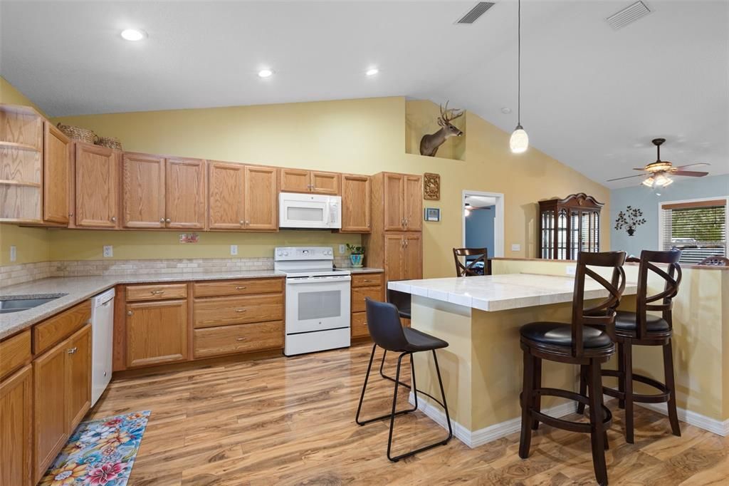 For Sale: $549,000 (3 beds, 2 baths, 1792 Square Feet)